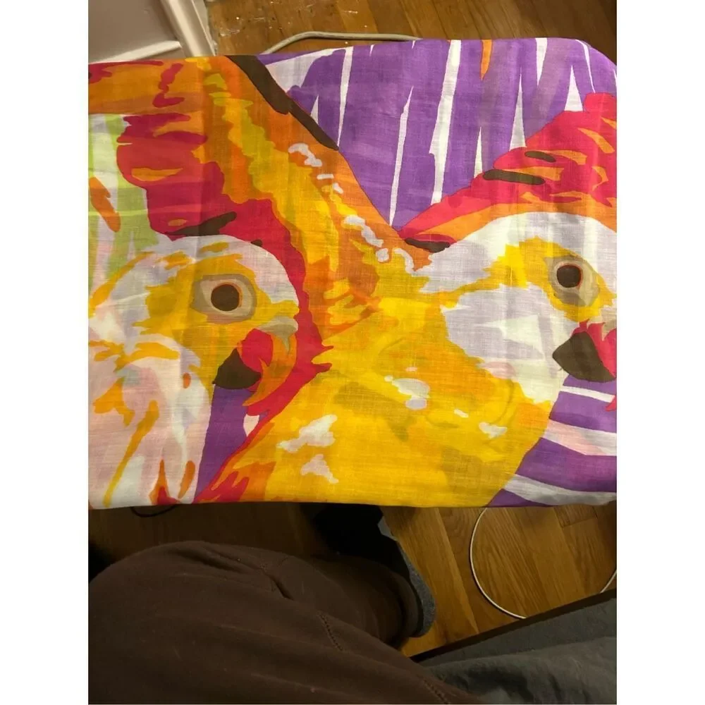 No Brand vibrant parrot